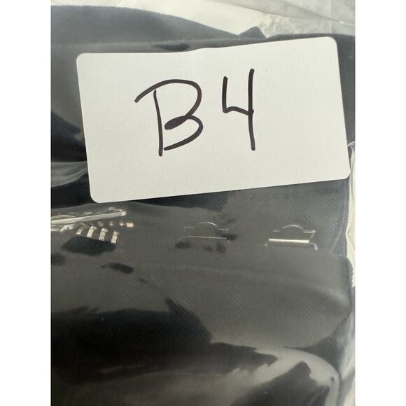 Wilfred Free / Aritzia Day-Off High Waisted Pleated Pants Black Women’s Size 24 - Picture 14 of 14